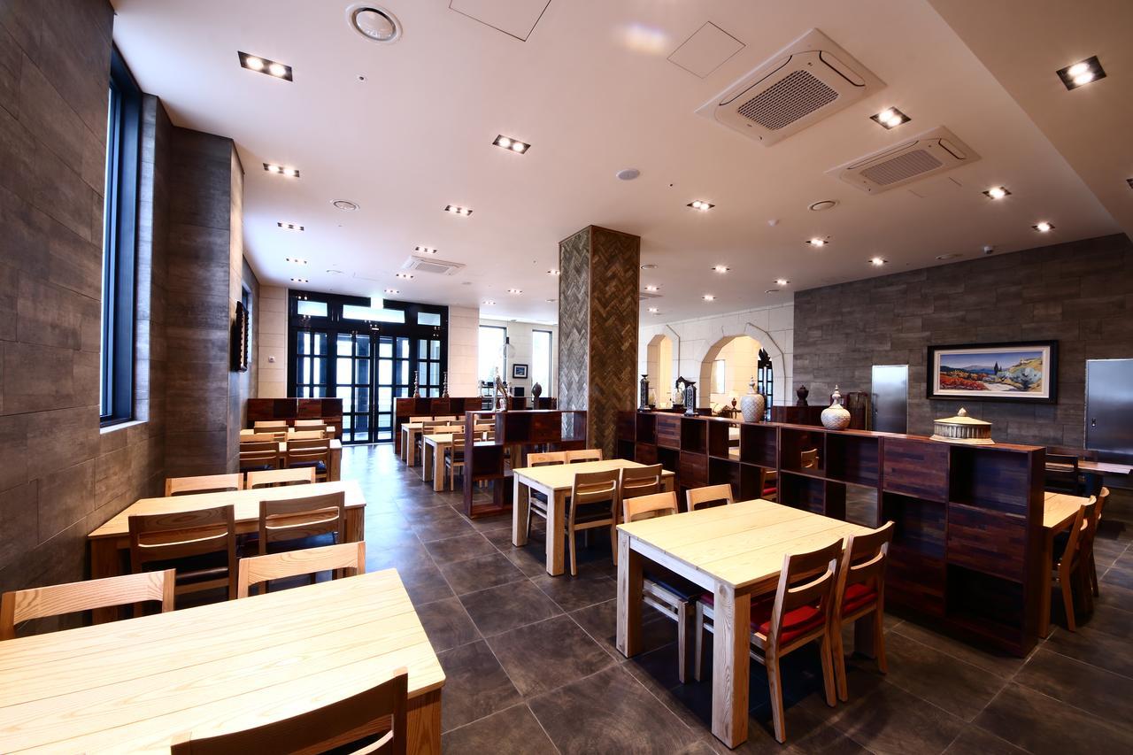 Benikea The H Hotel Hwaseong Exteriör bild