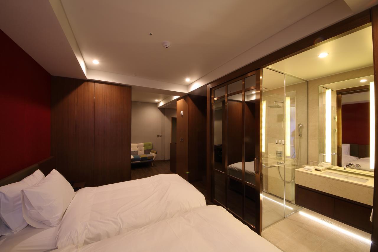 Benikea The H Hotel Hwaseong Rum bild